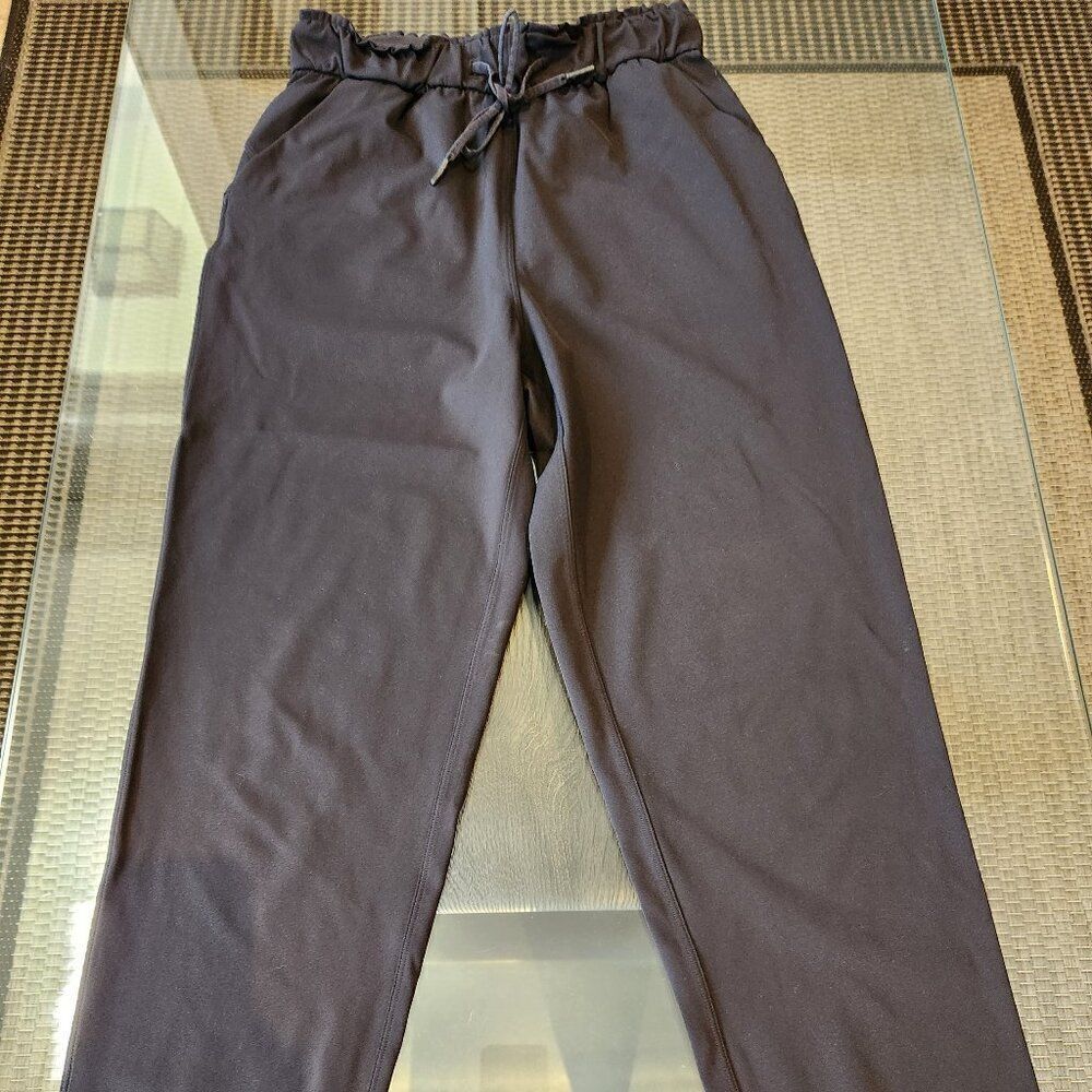 Lululemon Keep Moving Crop 23"